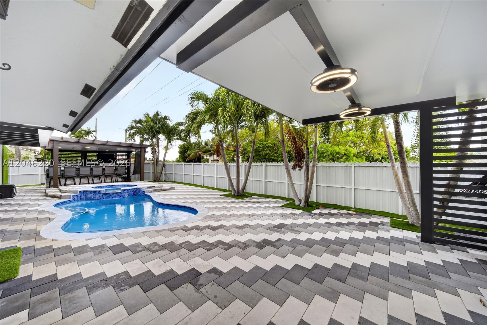 MAJESTIC HOMES - Residential