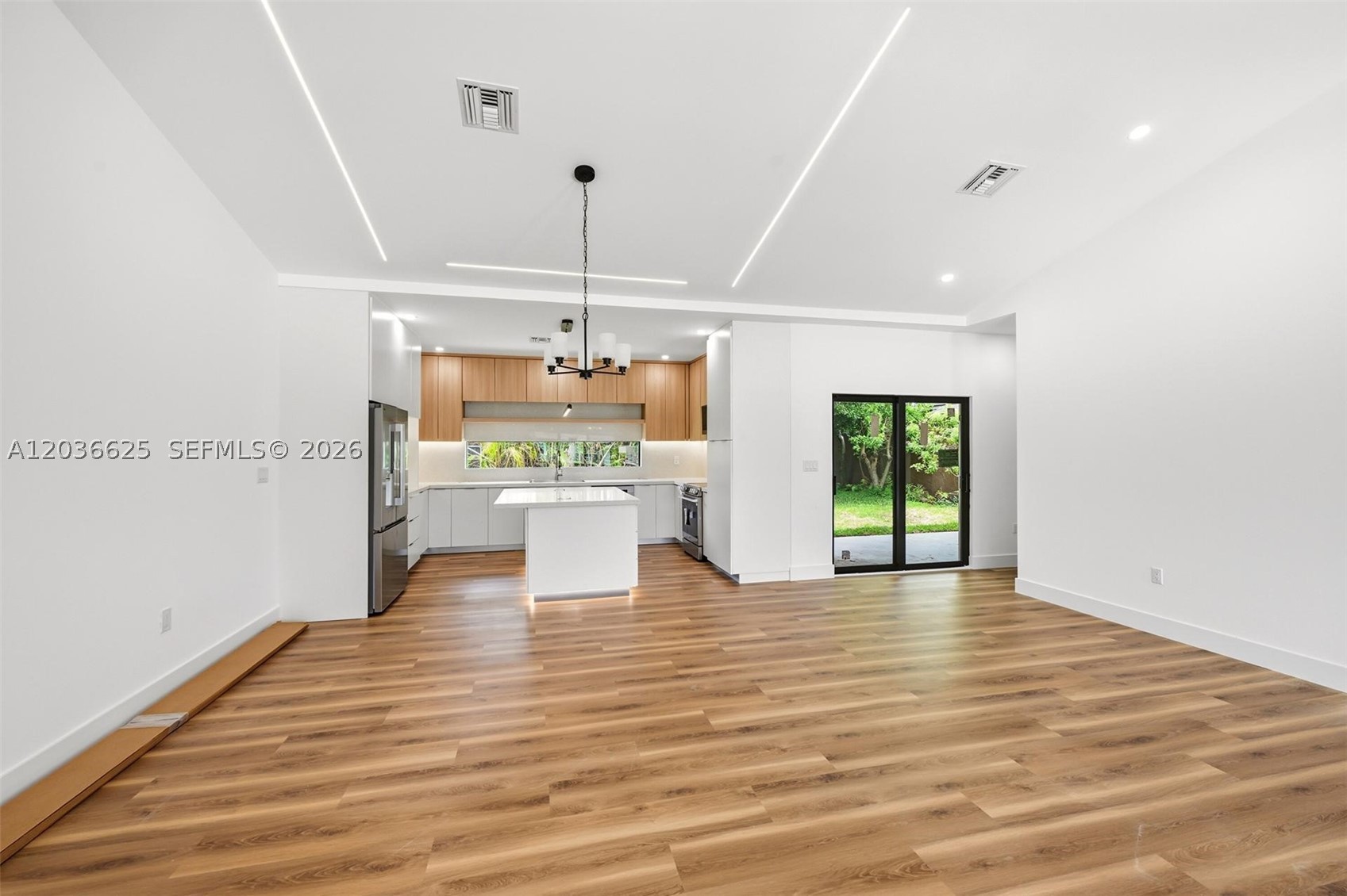 LUCKY STAR ESTATES - Residential