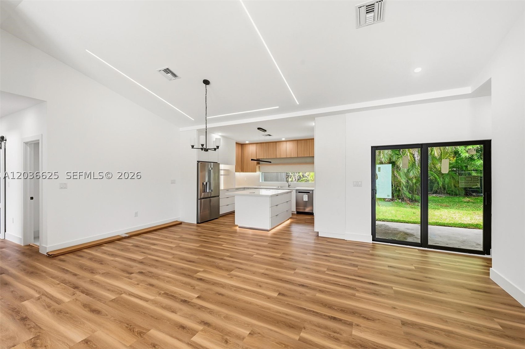 LUCKY STAR ESTATES - Residential