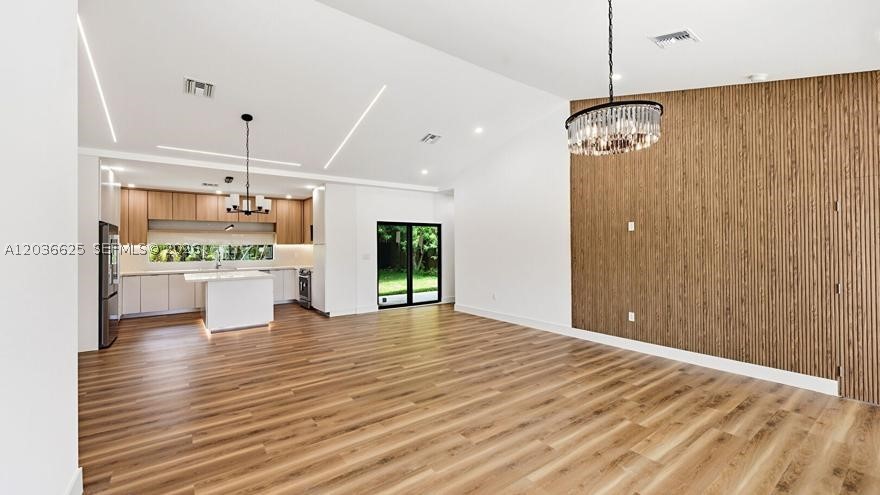 LUCKY STAR ESTATES - Residential