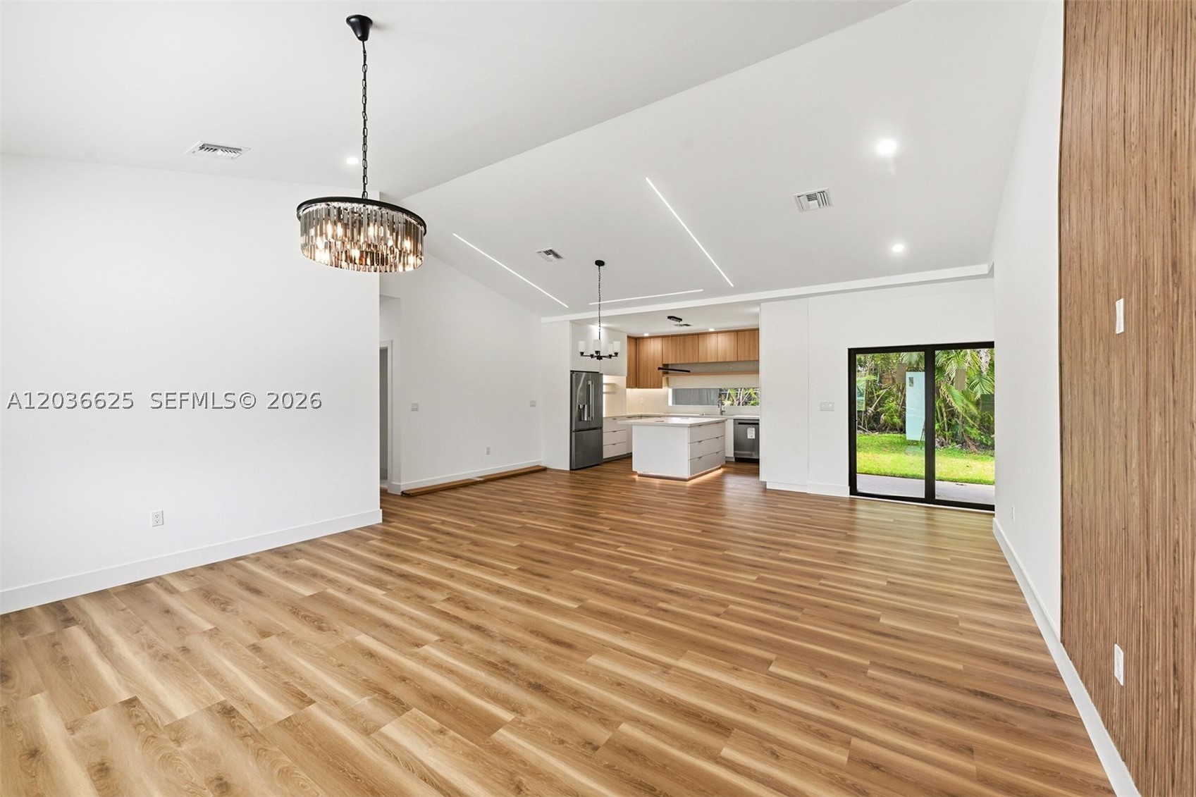 LUCKY STAR ESTATES - Residential