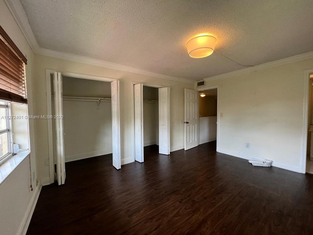 COURTYARDS AT KENDALL CON - Residential Lease
