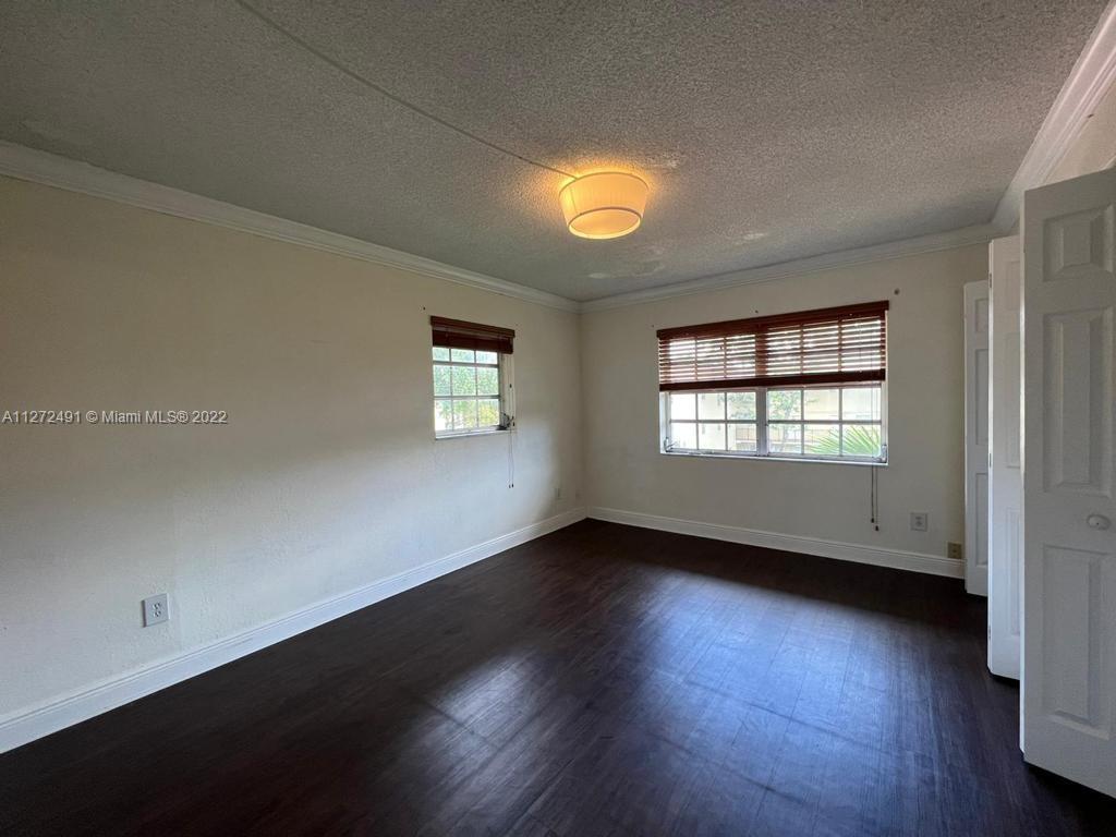 COURTYARDS AT KENDALL CON - Residential Lease
