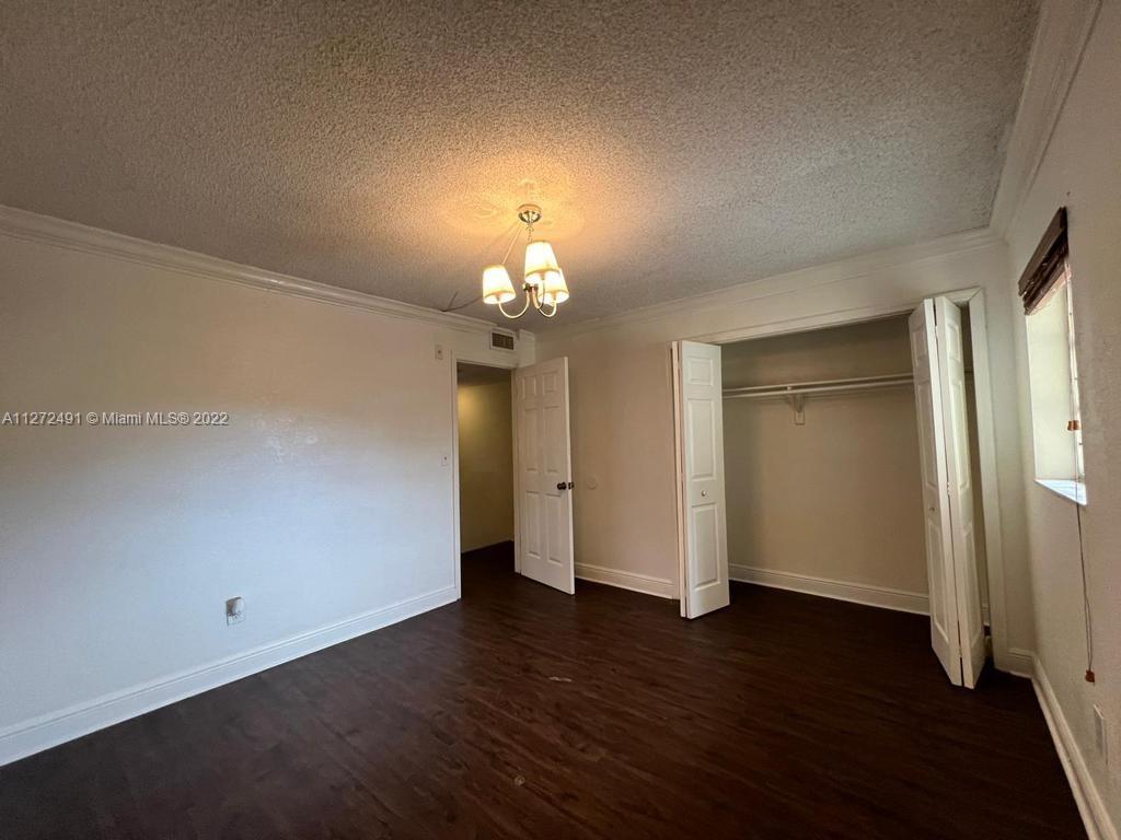 COURTYARDS AT KENDALL CON - Residential Lease