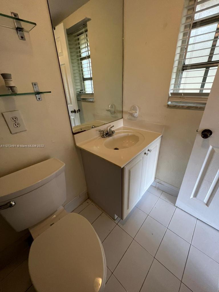 COURTYARDS AT KENDALL CON - Residential Lease