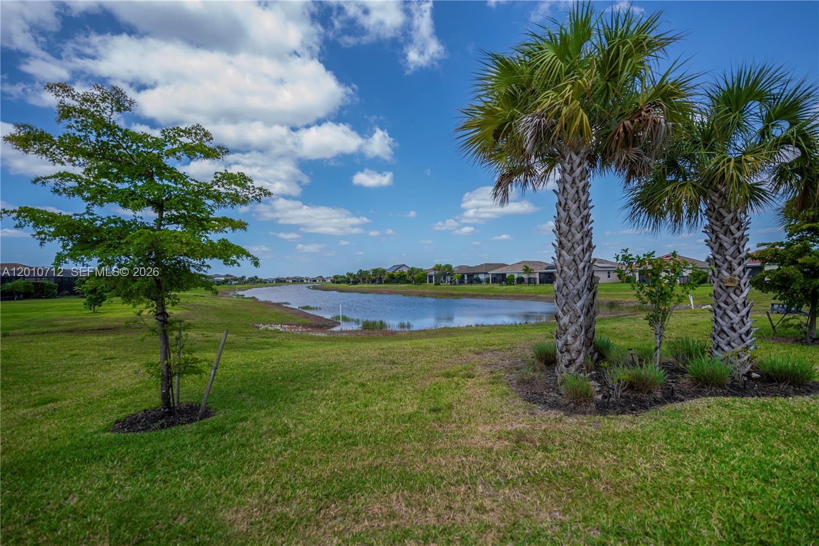 Hampton Lakes - Residential