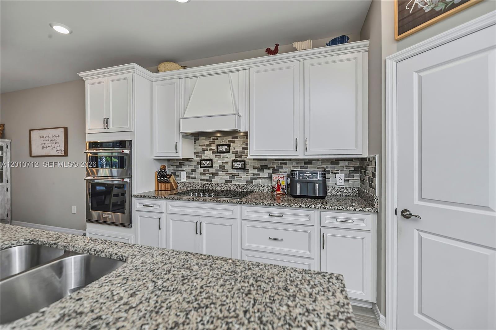 Hampton Lakes - Residential