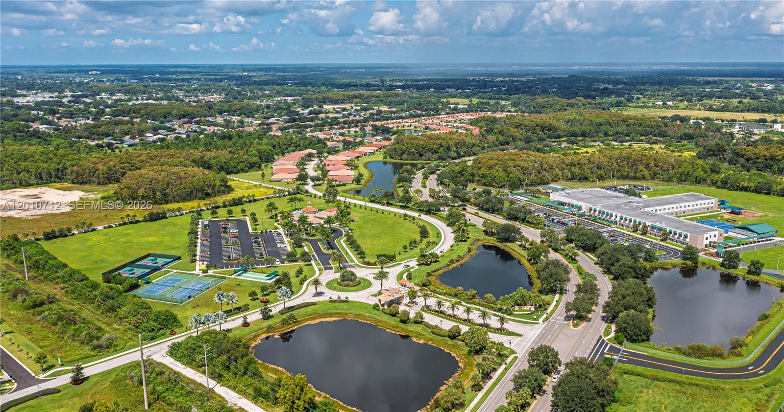 Hampton Lakes - Residential