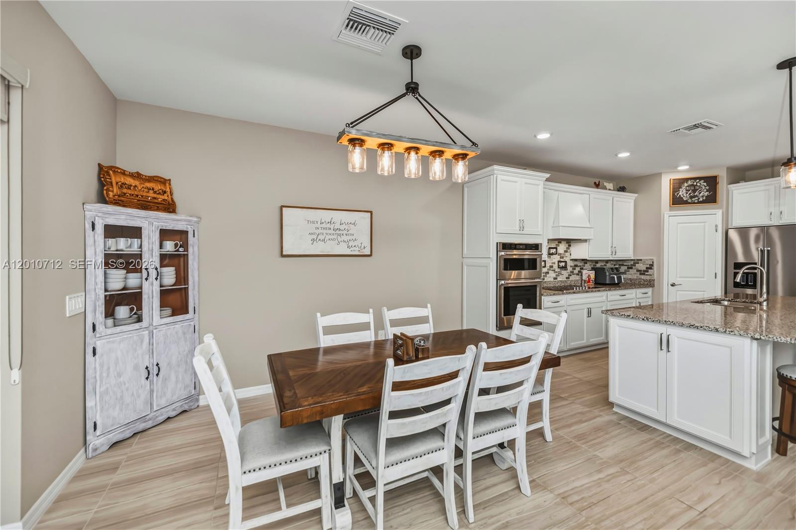 Hampton Lakes - Residential