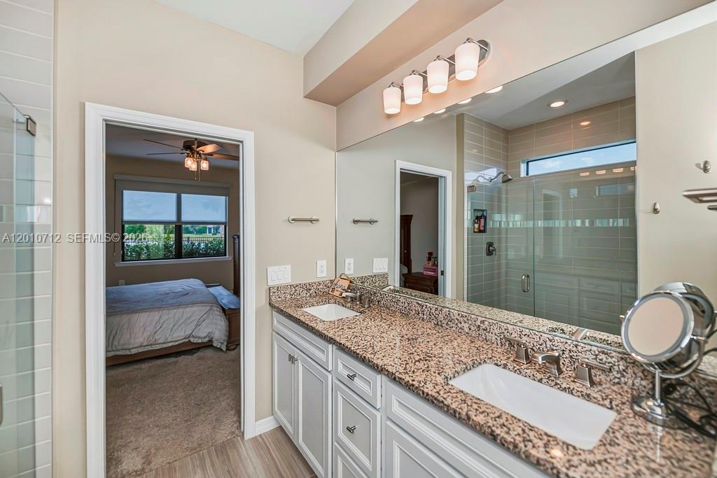 Hampton Lakes - Residential