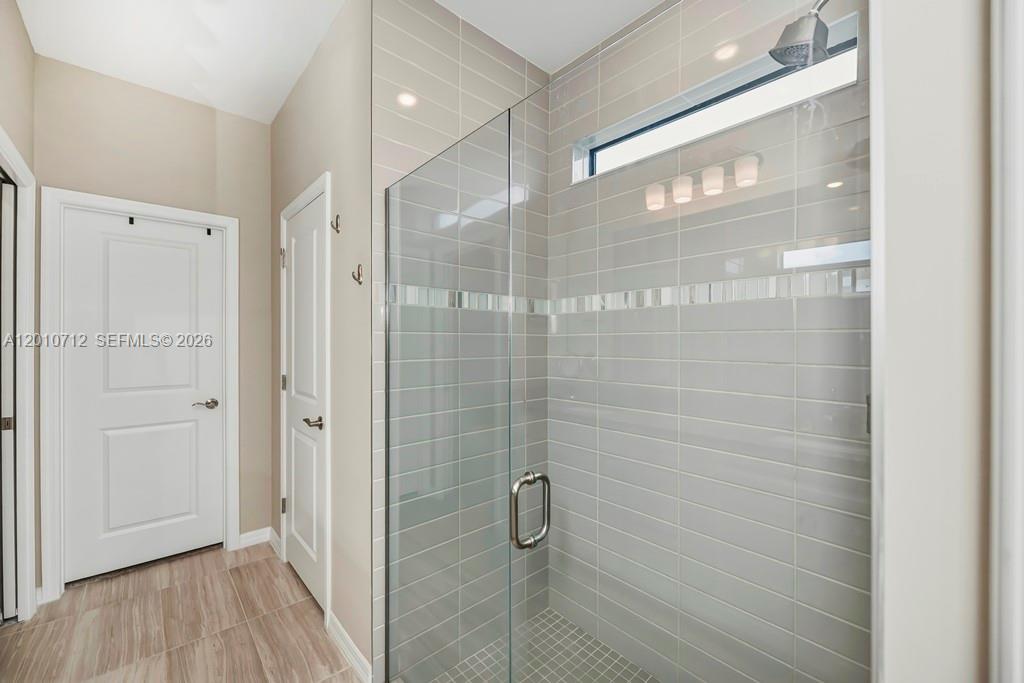 Hampton Lakes - Residential