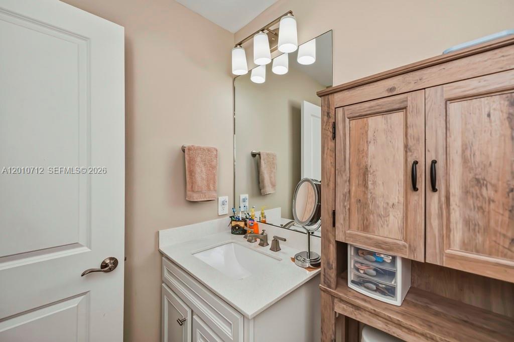 Hampton Lakes - Residential