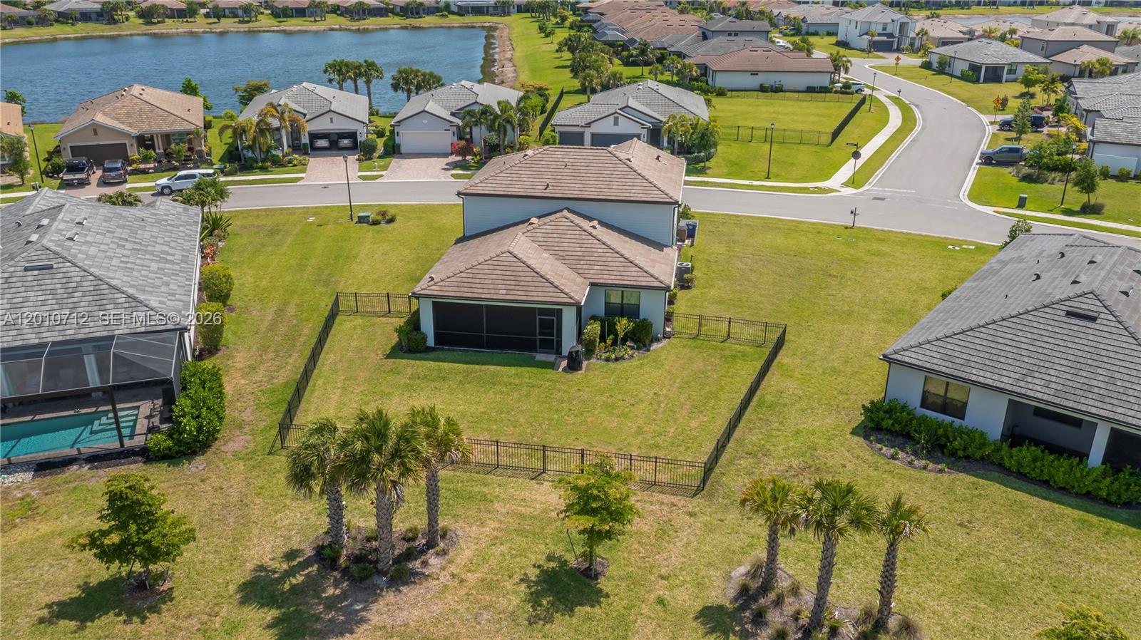 Hampton Lakes - Residential