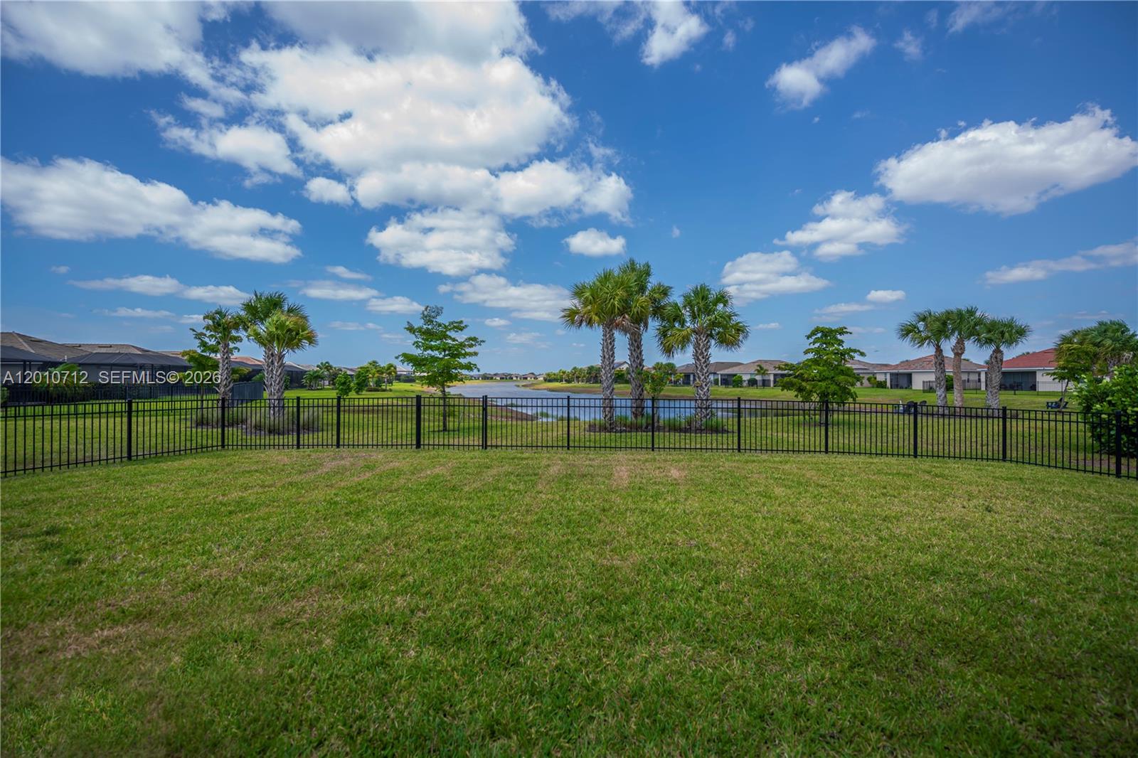 Hampton Lakes - Residential