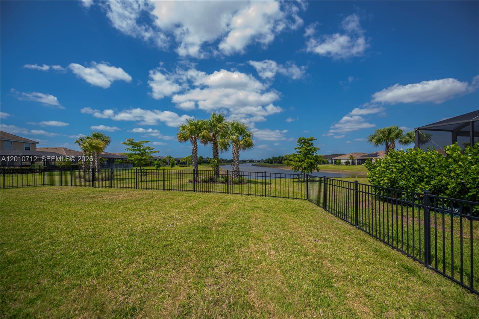 Hampton Lakes - Residential