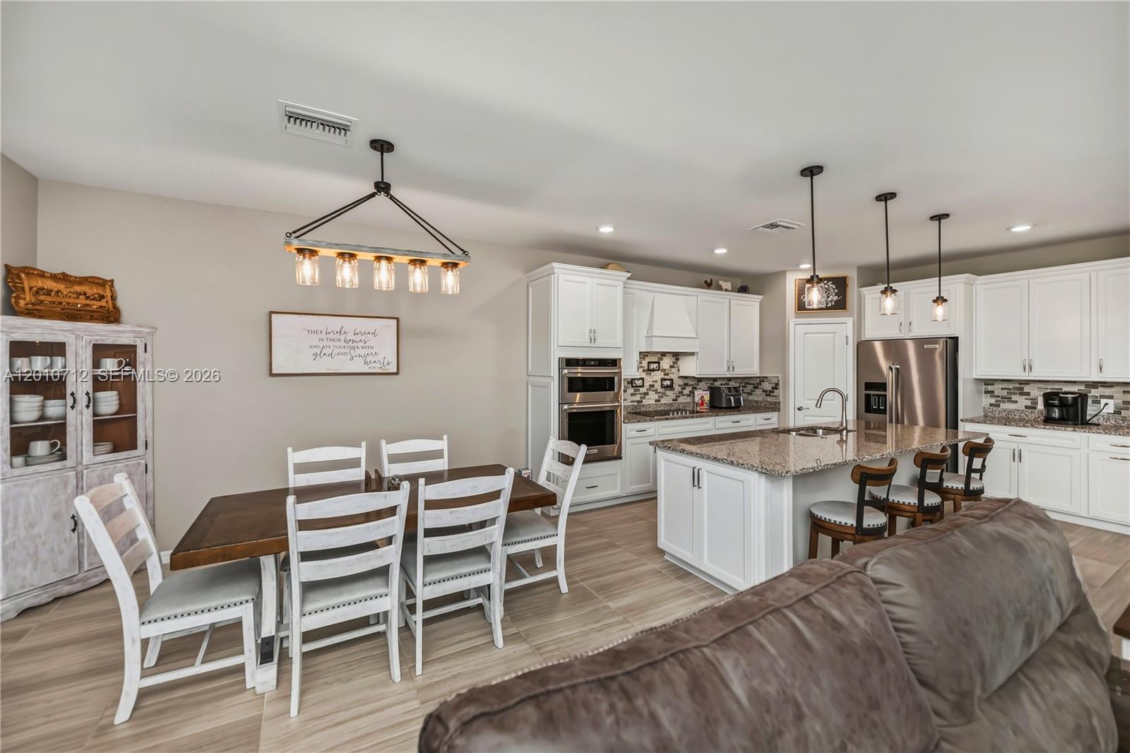 Hampton Lakes - Residential