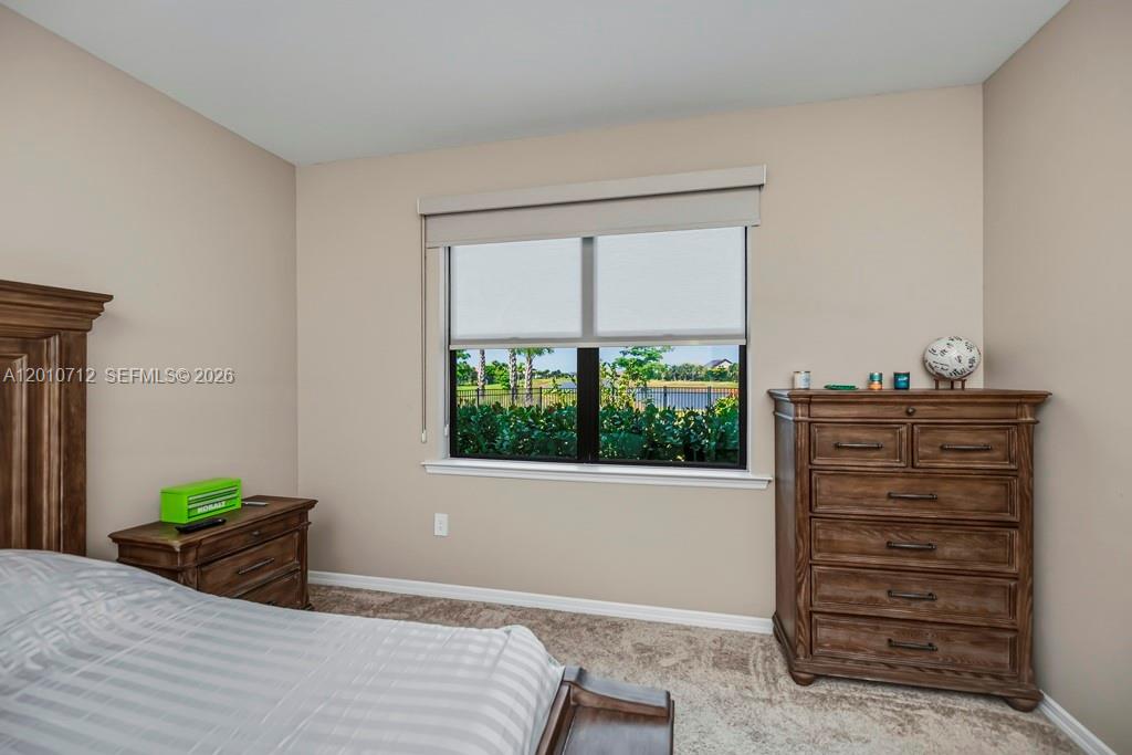 Hampton Lakes - Residential