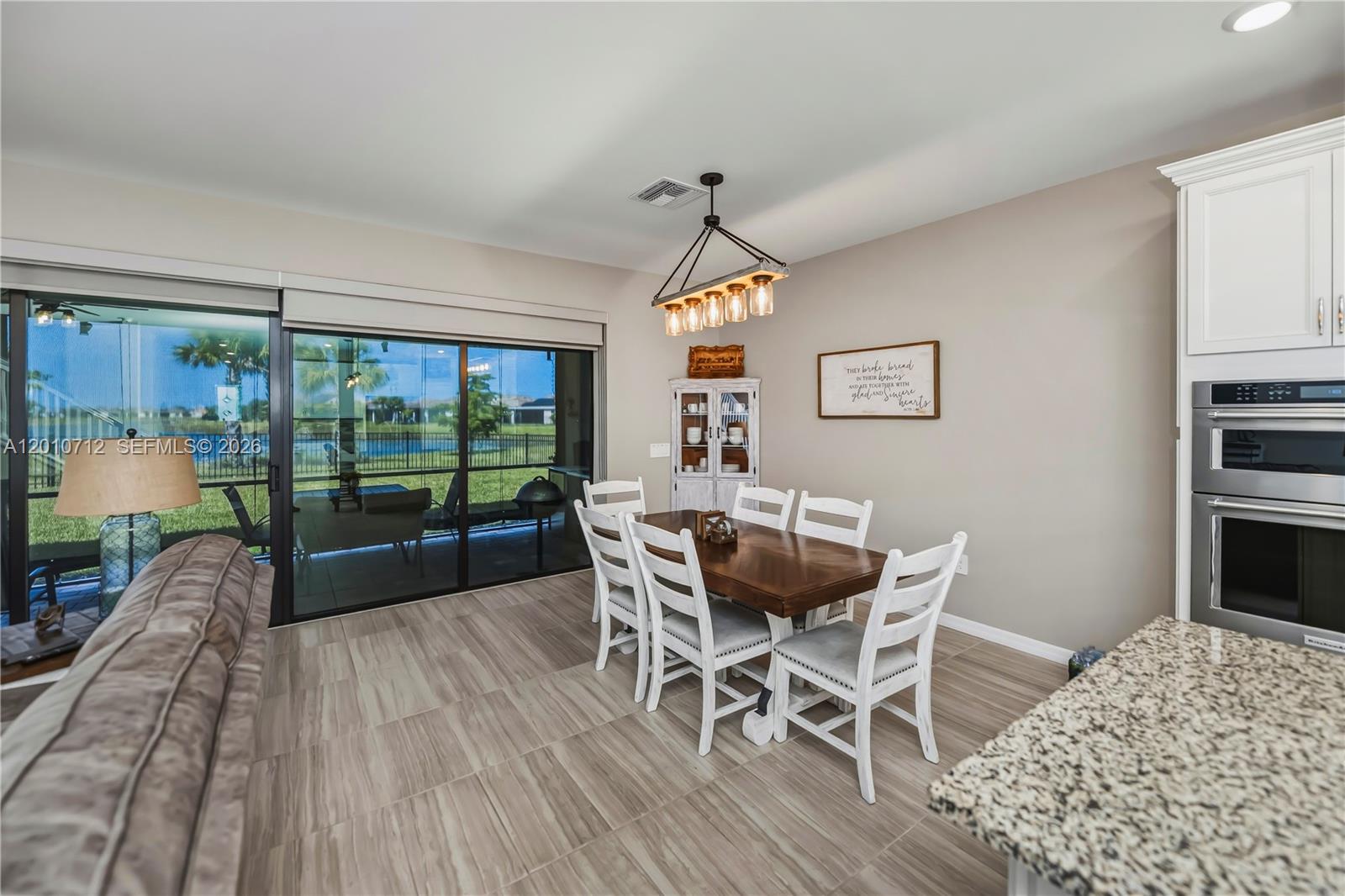 Hampton Lakes - Residential