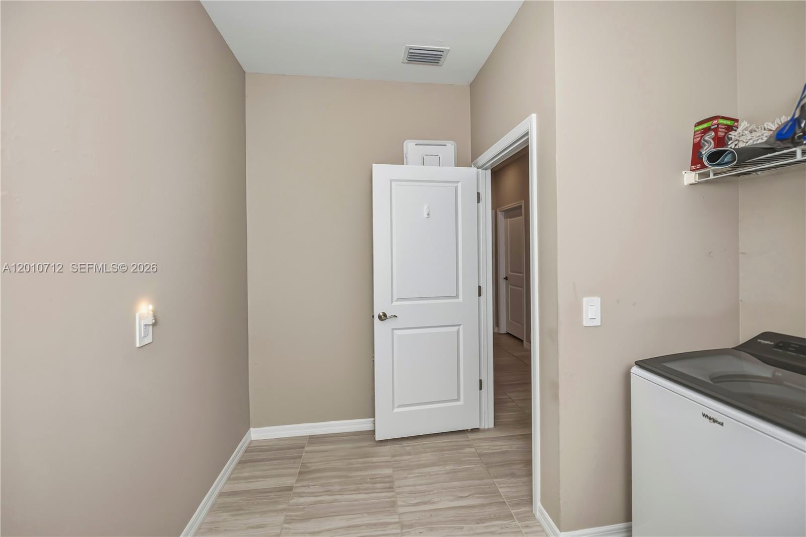 Hampton Lakes - Residential
