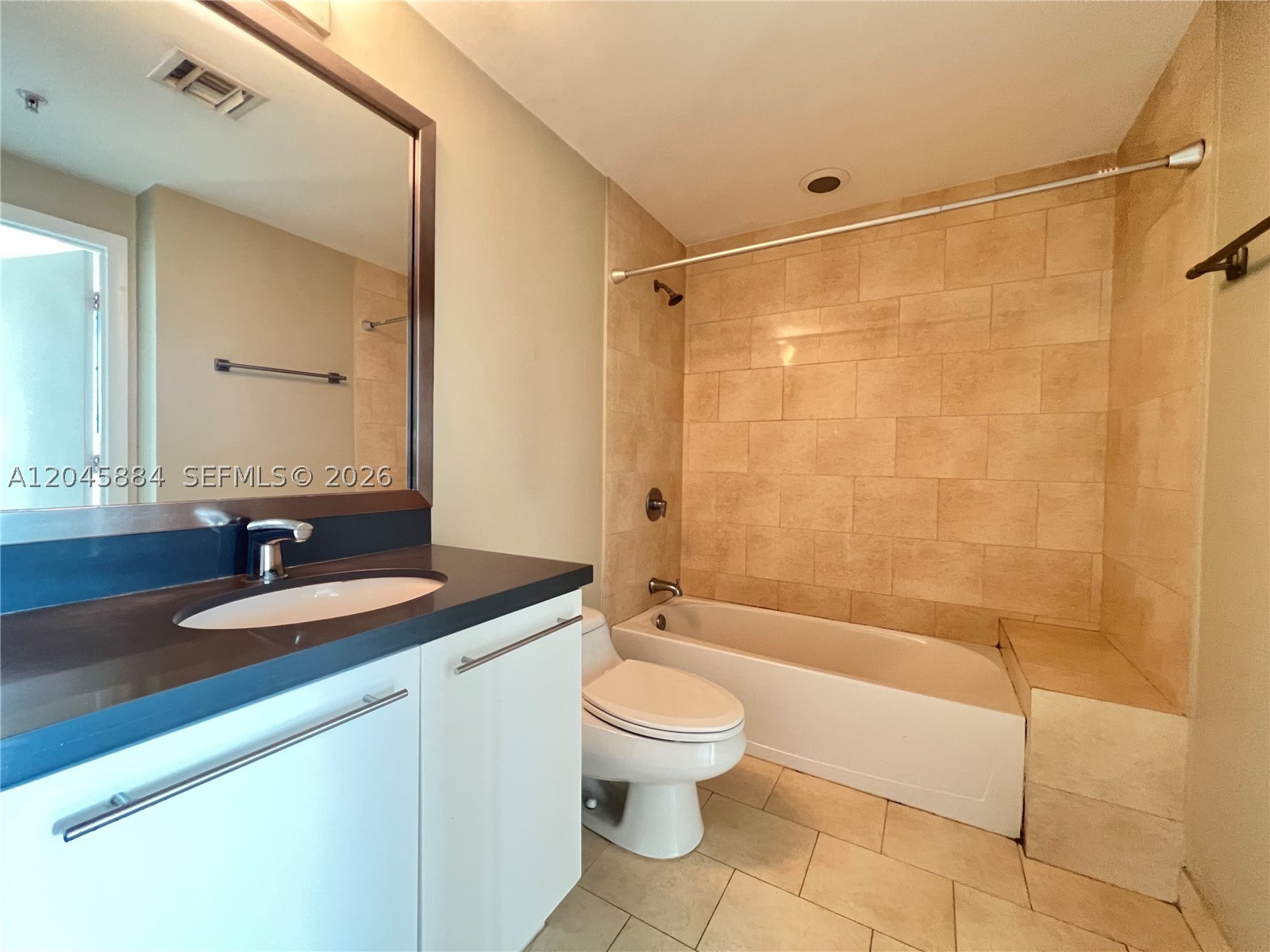IVY CONDO - Residential Lease