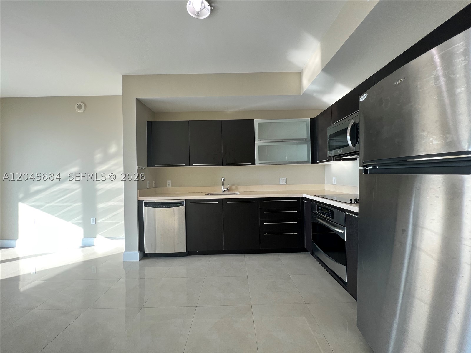 IVY CONDO - Residential Lease