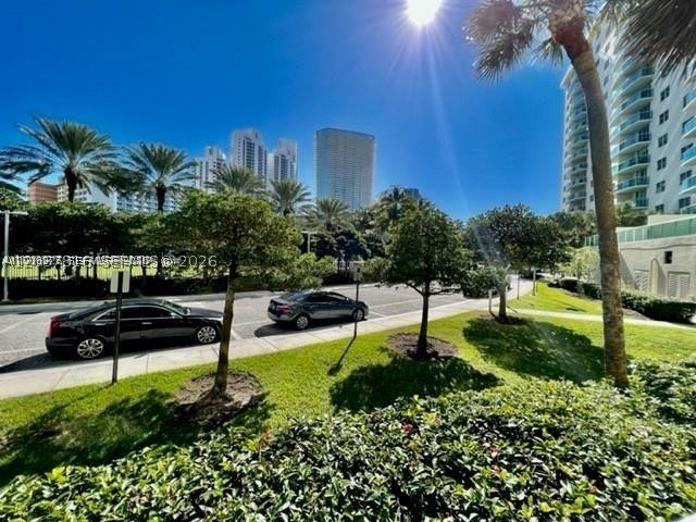 SPACIOUS AND BRIGHT 1 BEDROOM 1.5 BATHROOM UNIT AT OCEAN RESERVE CONDO, MODERN KITCHEN,
CERAMIC FLOOR,TOP OF THE LINE APPLIANCES, WALKING DISTANCE FROM THE BEACH, RESTAURANTS,
SHOPPING CENTERS. BUILDING OFFERS CONVENIENT AMMENITIES, SUCH AS GYM, SWIMMING POOL, MEETING
ROOM, VALET PARKING, LOBBY ATTENDED, SECURITY 24/7