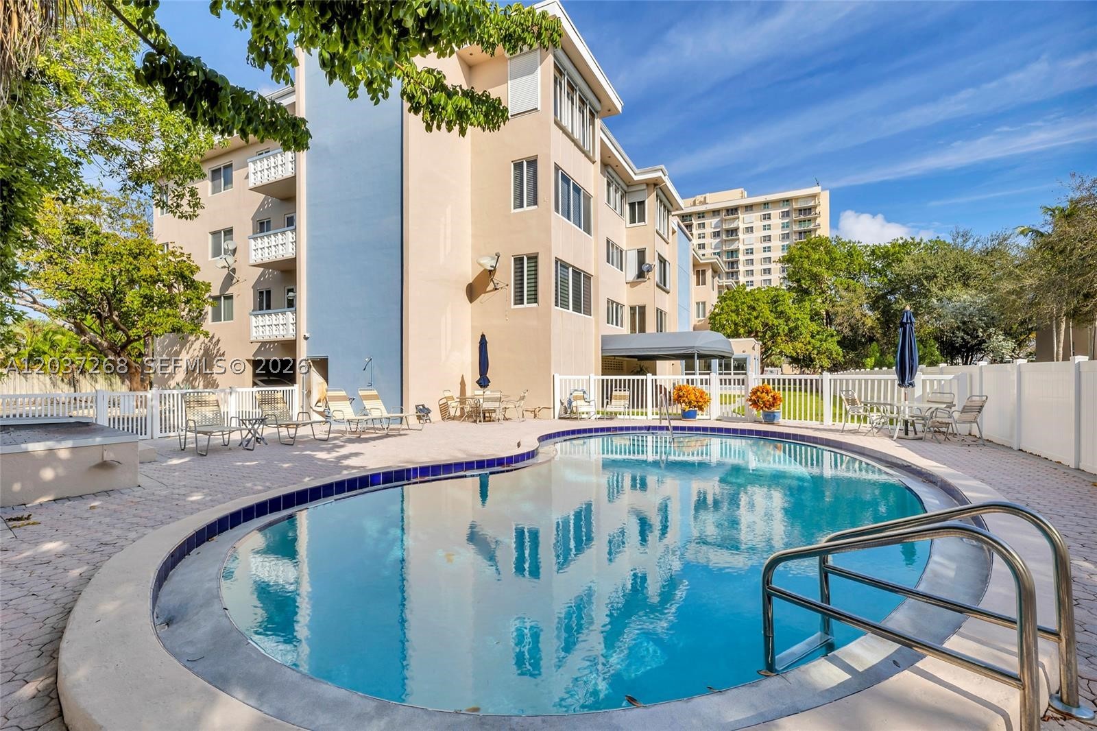 ROCAILLE CONDO APTS - Residential Lease