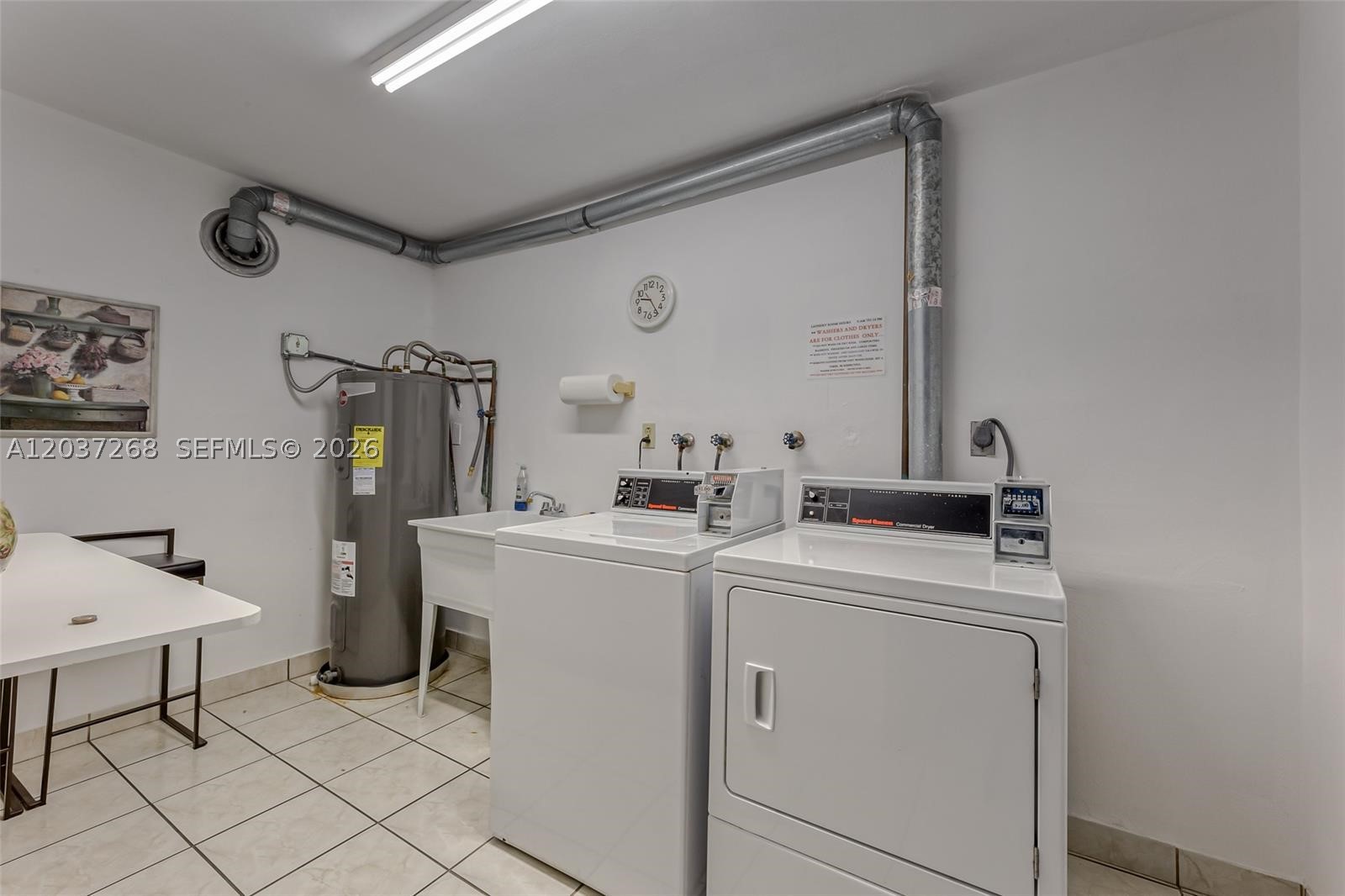 ROCAILLE CONDO APTS - Residential Lease