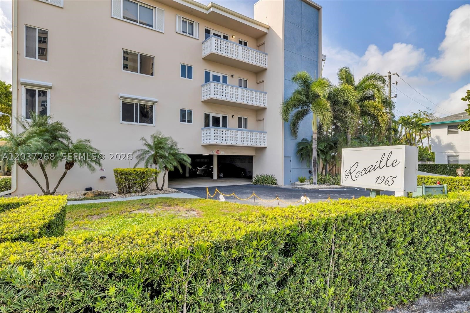 ROCAILLE CONDO APTS - Residential Lease
