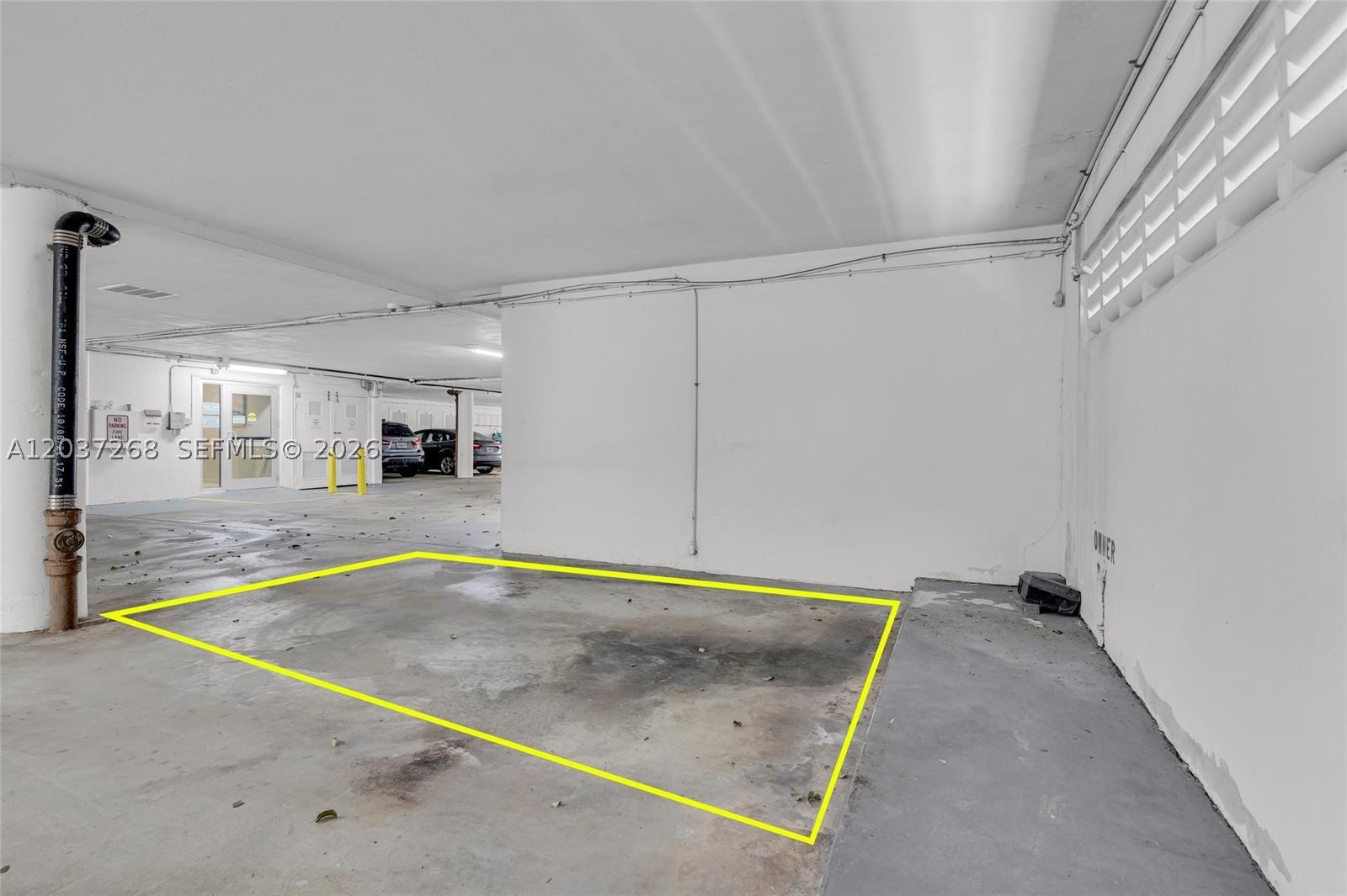ROCAILLE CONDO APTS - Residential Lease