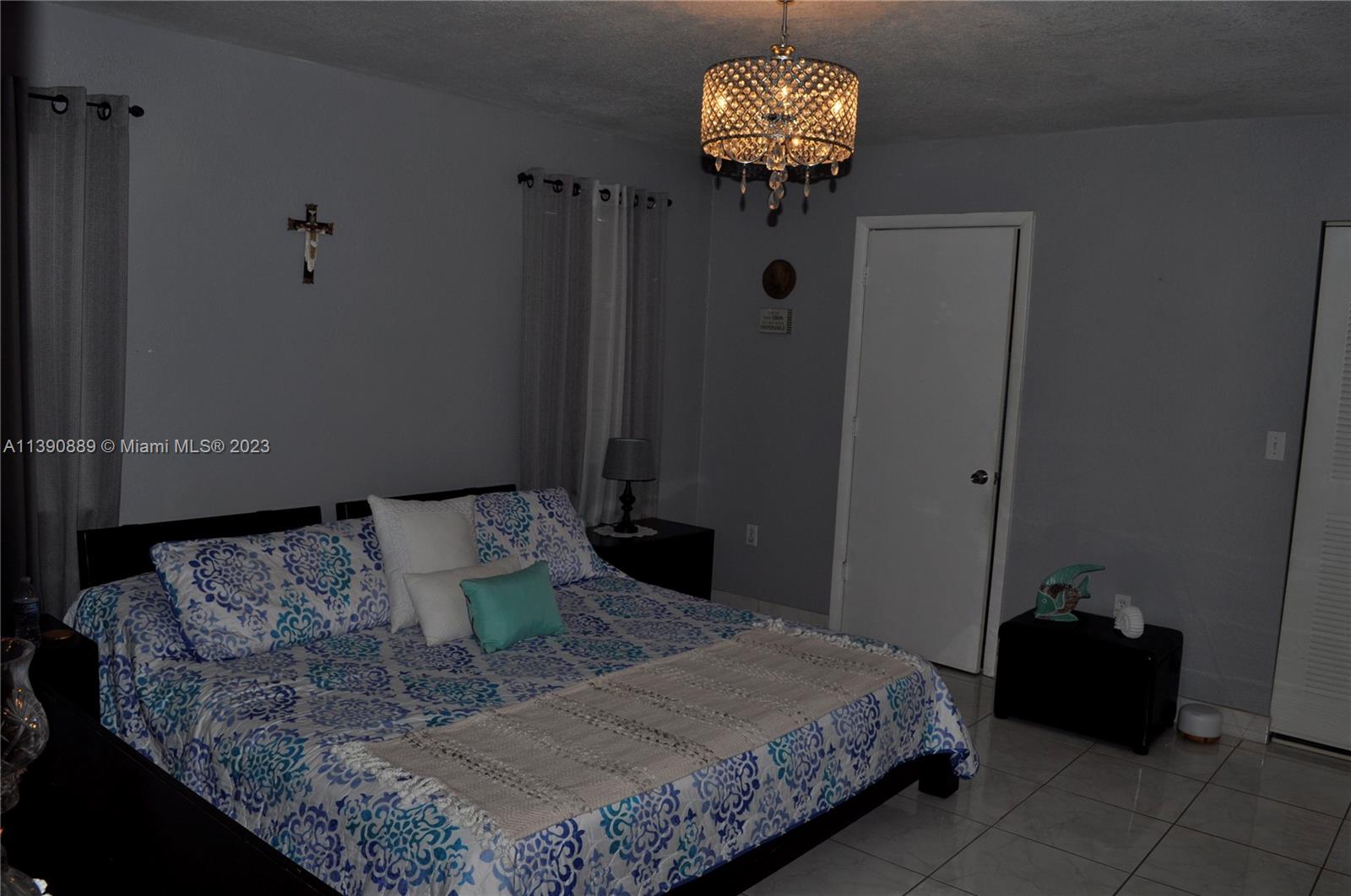 SALMA LAKE PH 1 - Residential