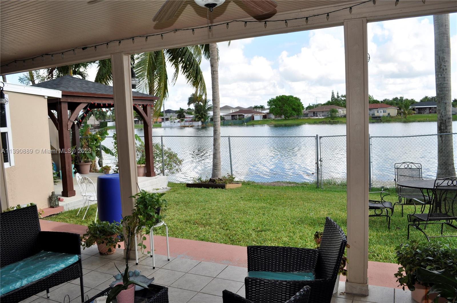 SALMA LAKE PH 1 - Residential