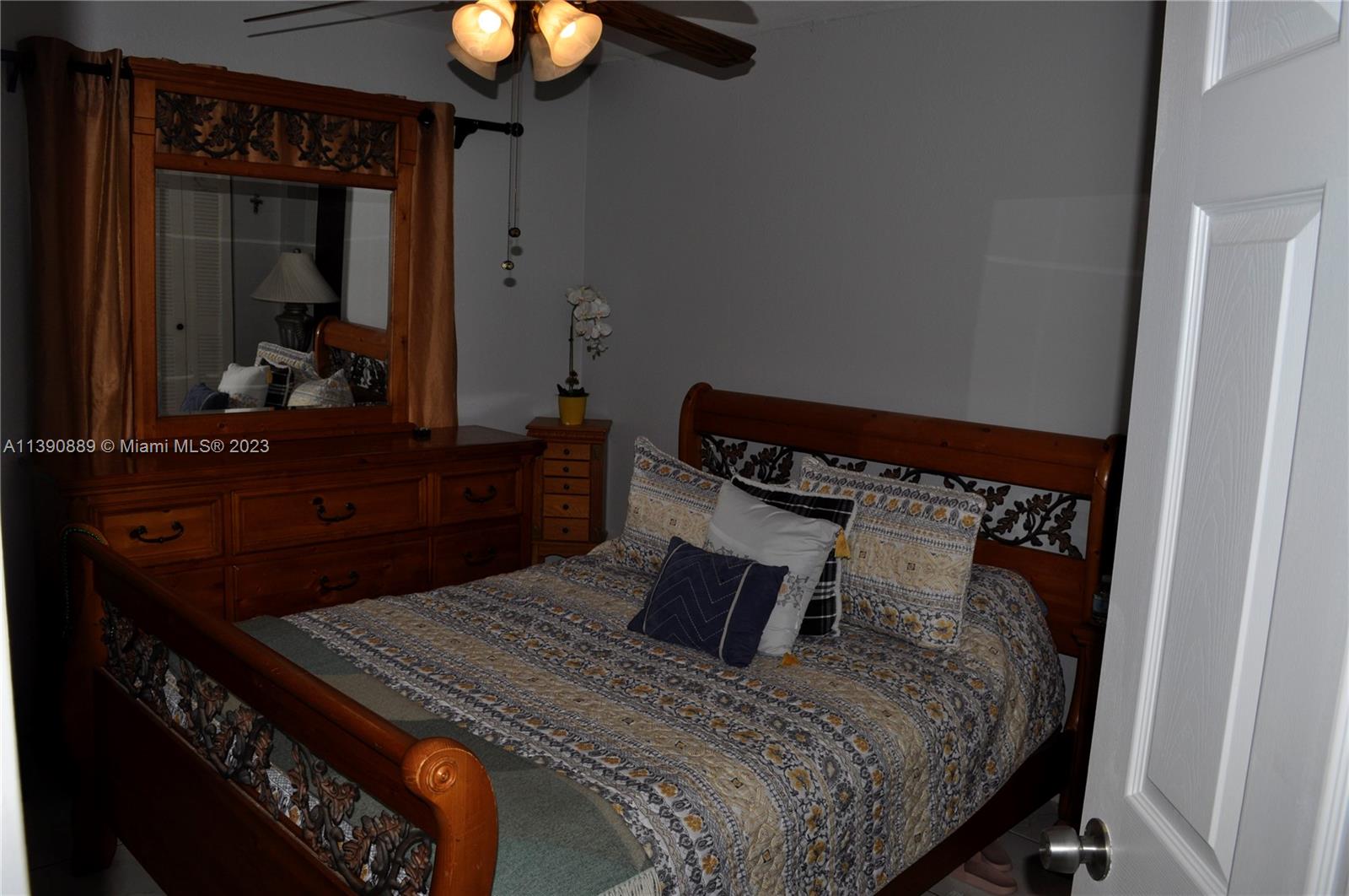 SALMA LAKE PH 1 - Residential