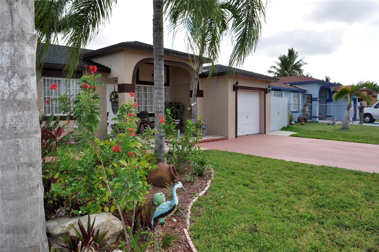 SALMA LAKE PH 1 - Residential