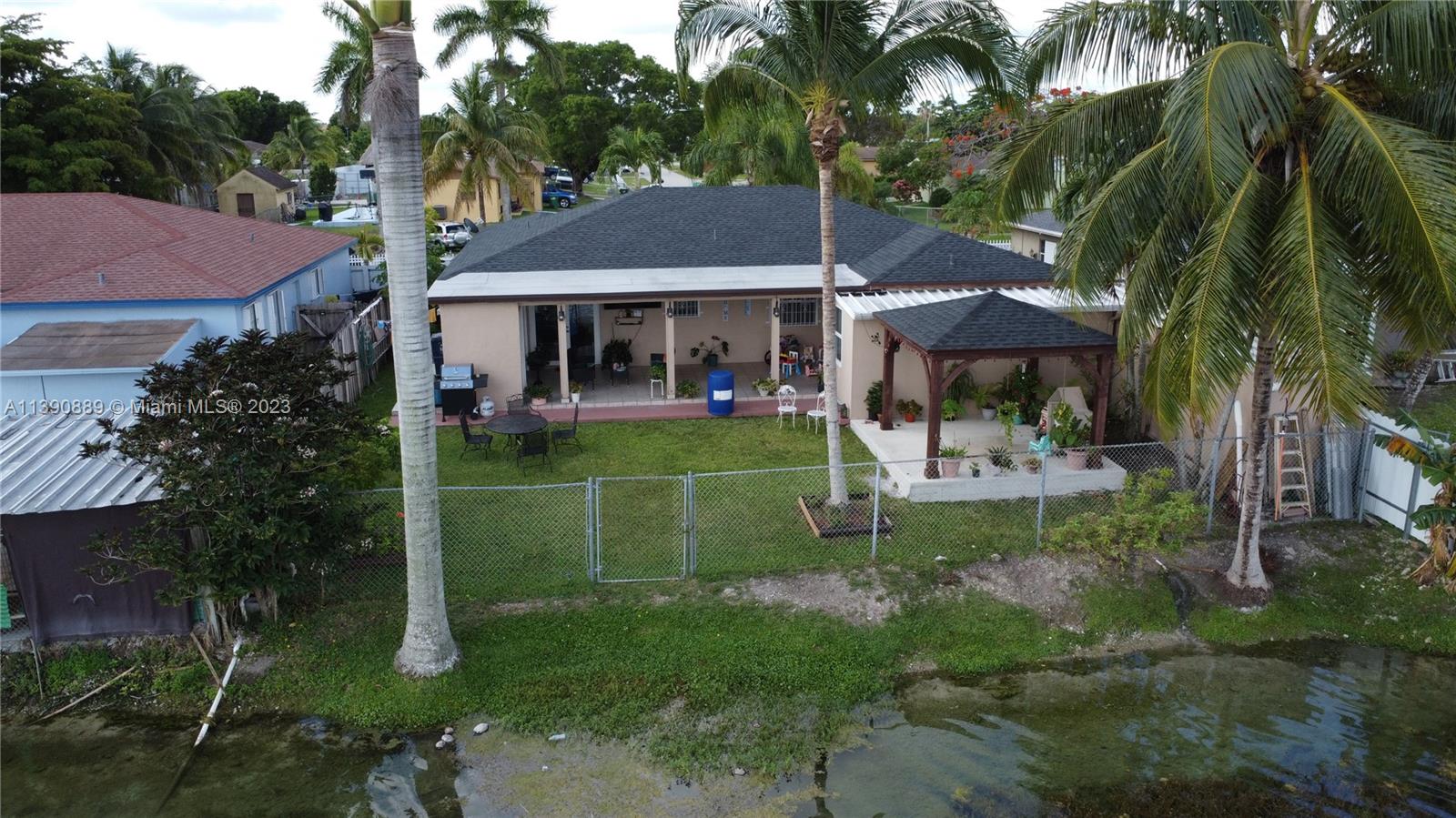SALMA LAKE PH 1 - Residential