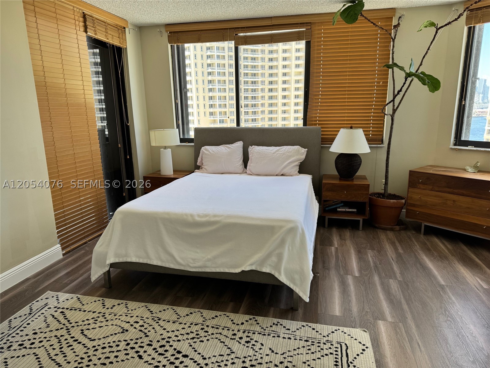 BRICKELL KEY II CONDO - Residential Lease