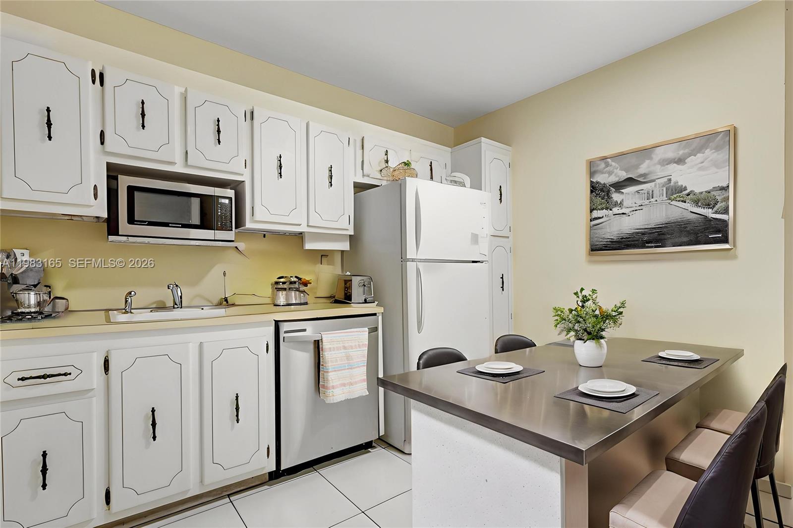 BONAVIDA CONDO - Residential