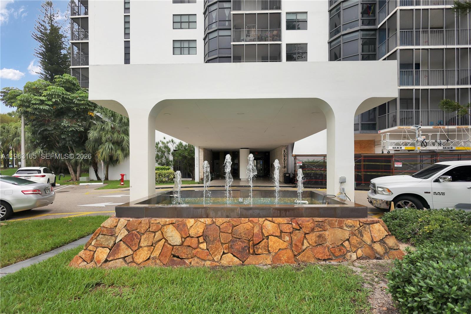 BONAVIDA CONDO - Residential