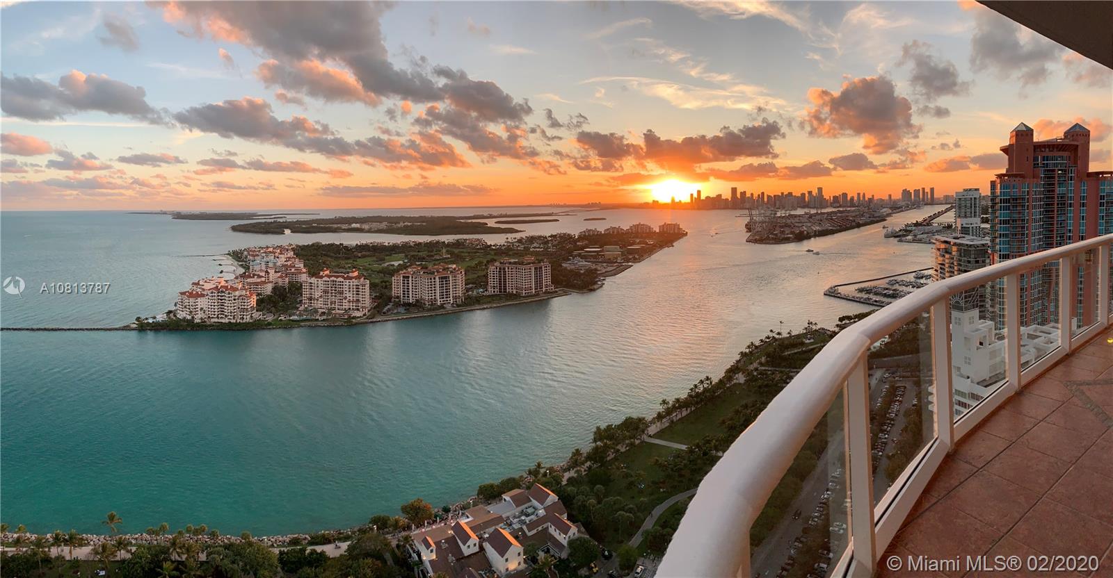 CONTINUUM ON SOUTH BEACH - Residential