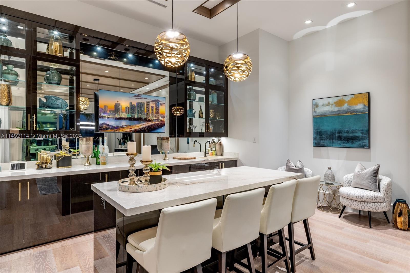ROYAL PALM YACHT & COUNTRY - Residential