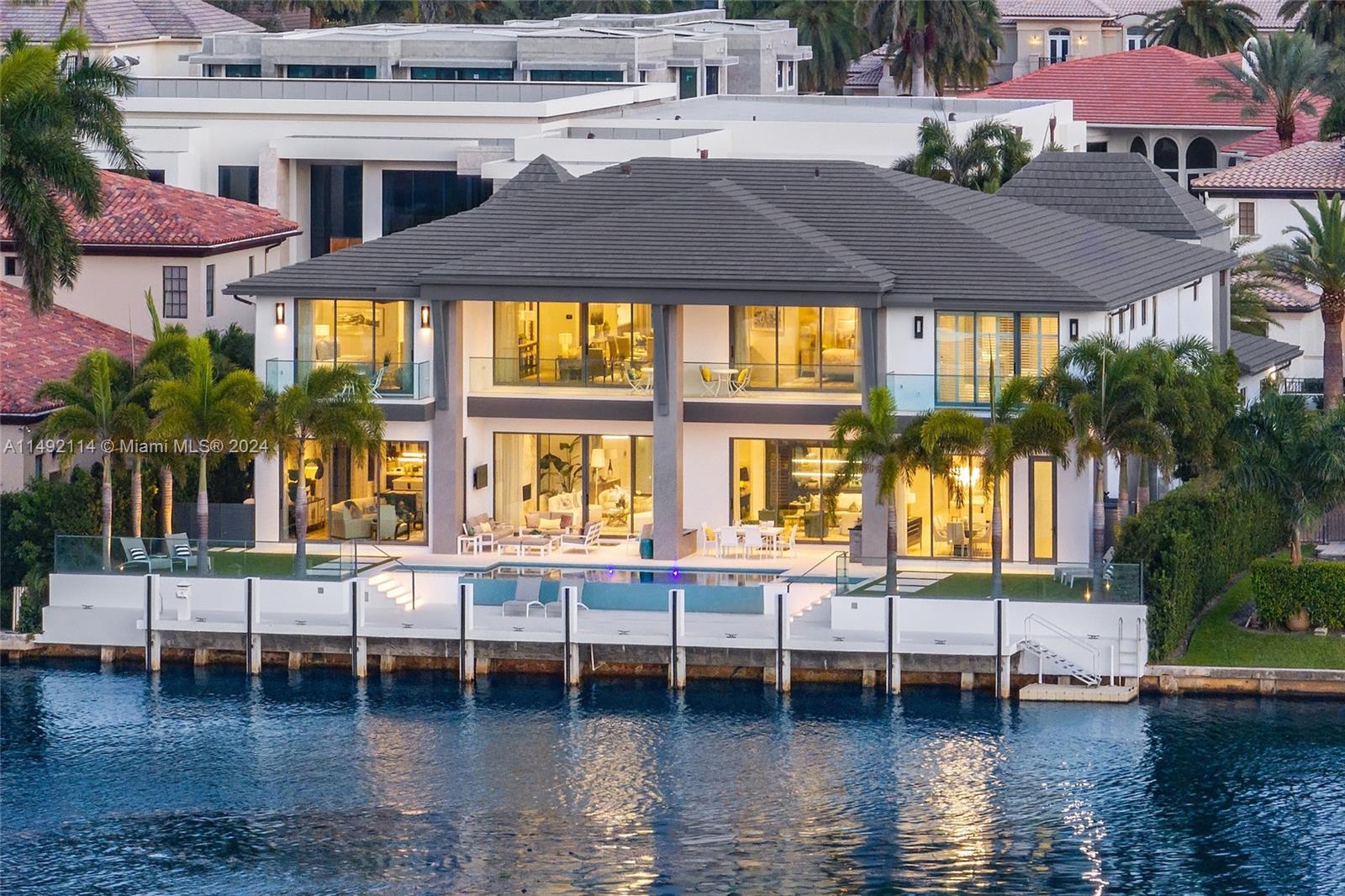 ROYAL PALM YACHT & COUNTRY - Residential