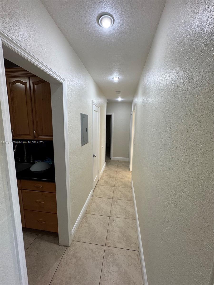 CENTRAL MIAMI PART 6 - Residential Lease