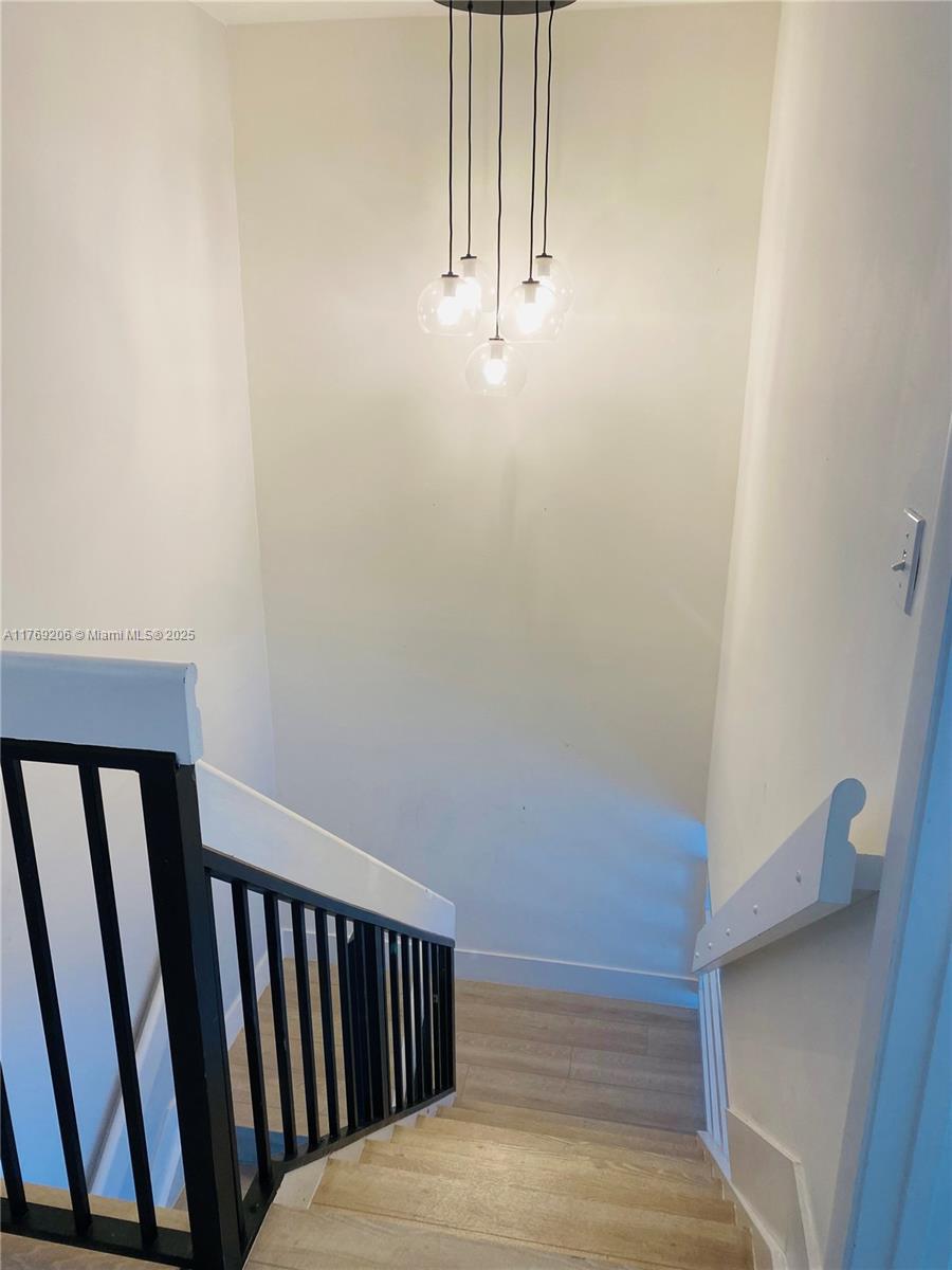 TOWNHOMES OF DORAL PLACE - Residential Lease