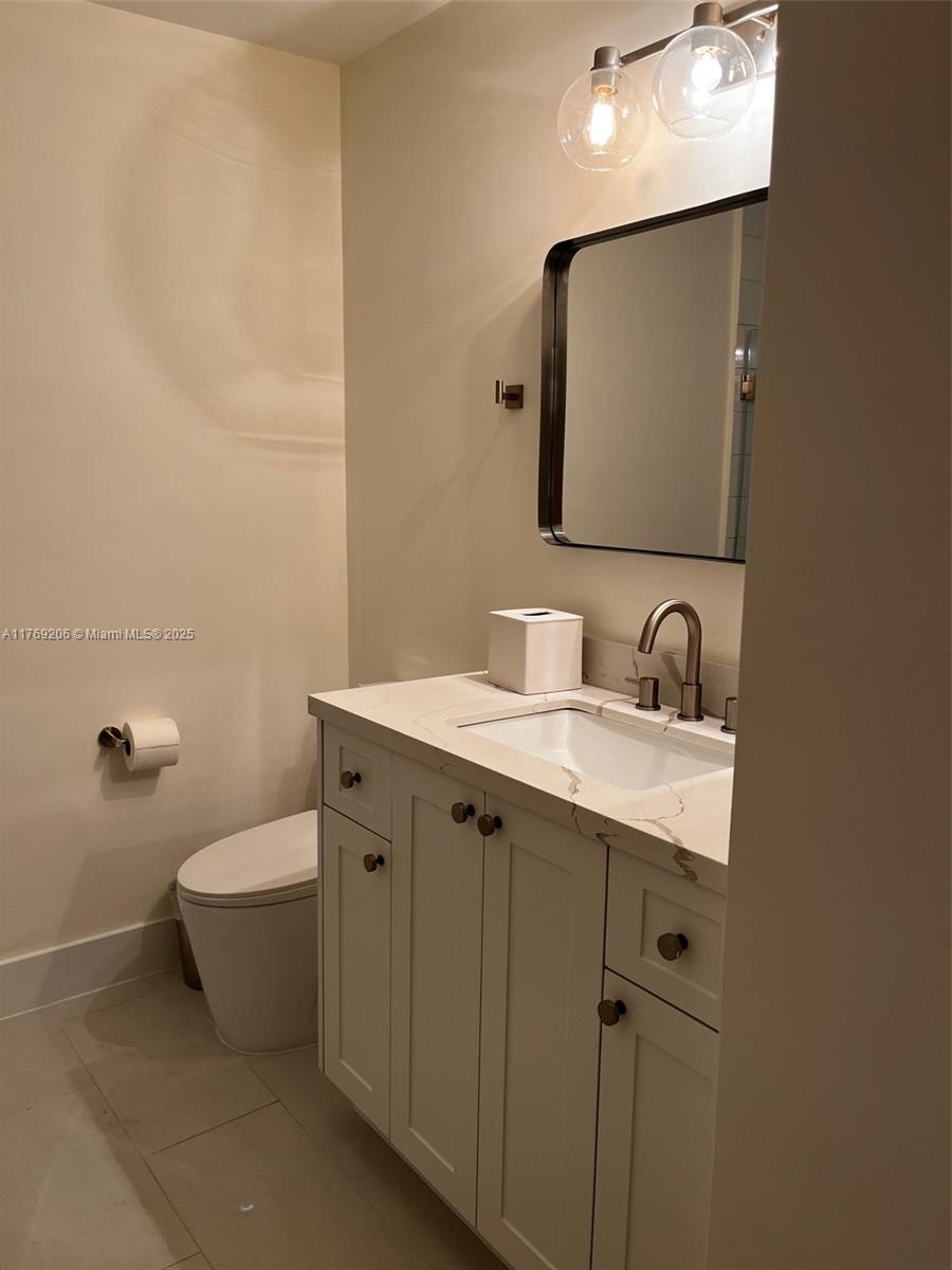 TOWNHOMES OF DORAL PLACE - Residential Lease