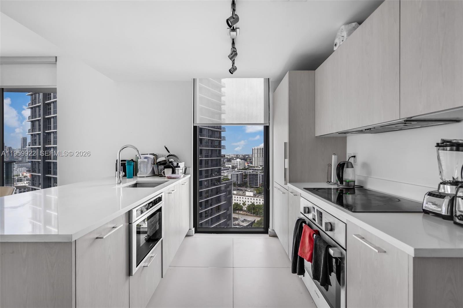 PARAISO BAYVIEWS CONDO - Residential Lease