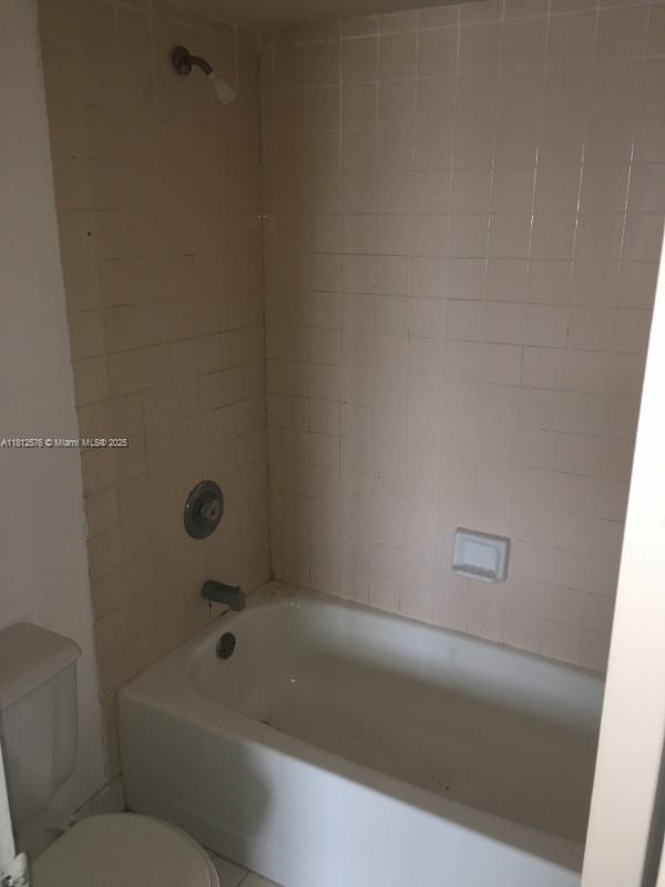 LAKESHORE CONDO #9 - Residential