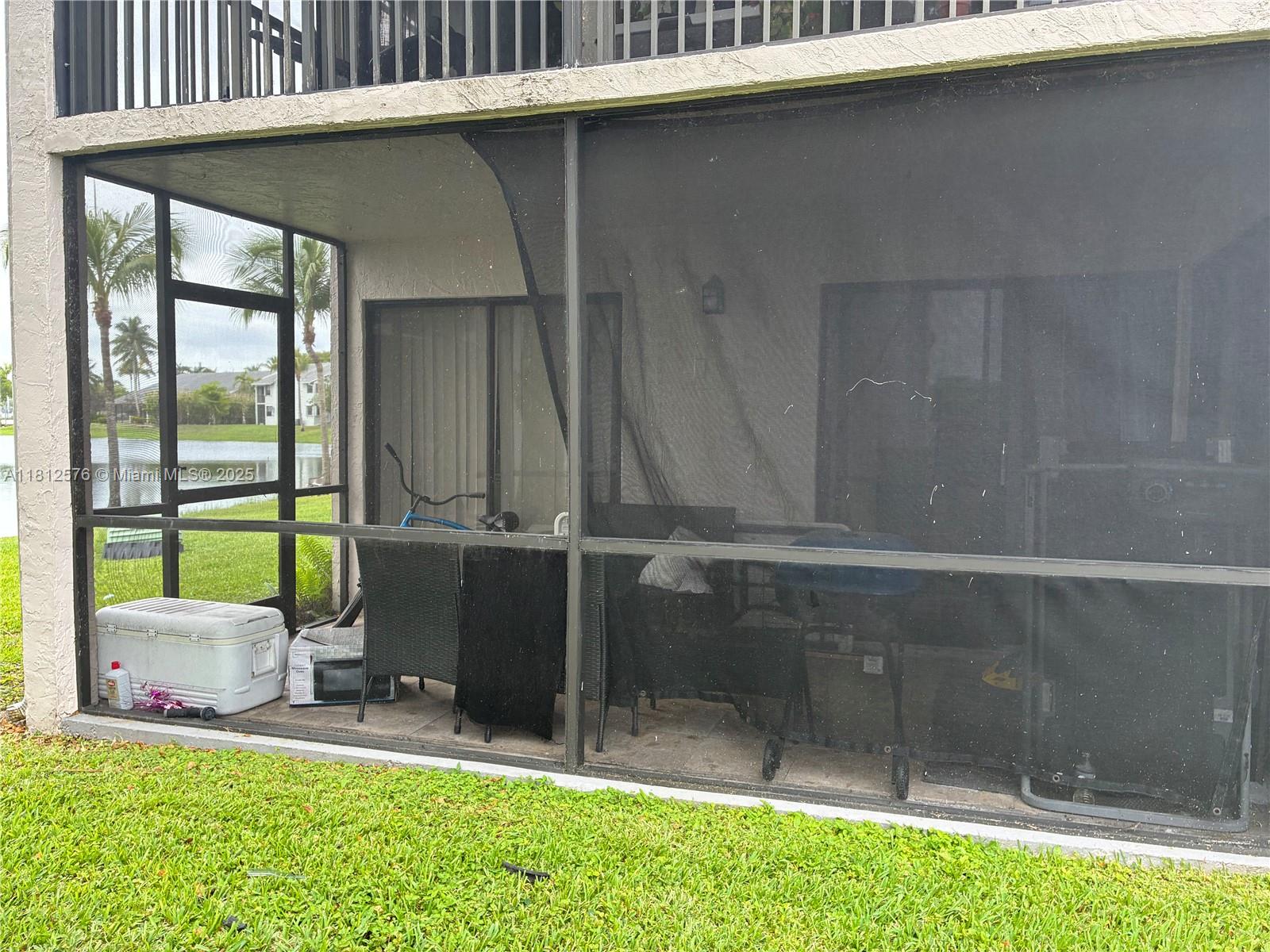 LAKESHORE CONDO #9 - Residential