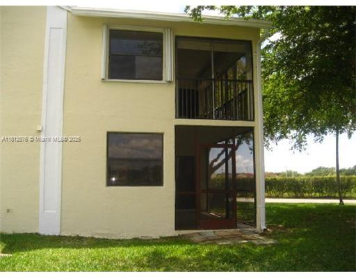 LAKESHORE CONDO #9 - Residential