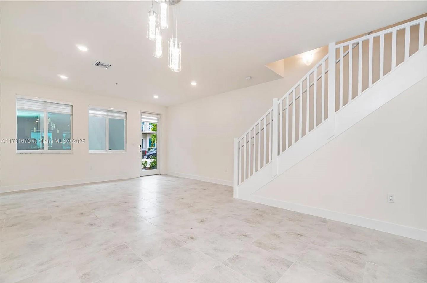 LANDMARK AT DORAL CONDO N - Residential Lease
