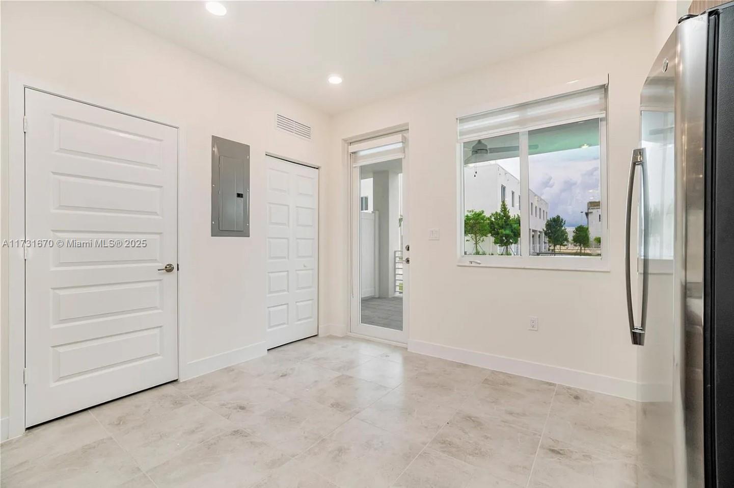 LANDMARK AT DORAL CONDO N - Residential Lease